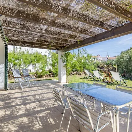 Iris Villa Biniancolla