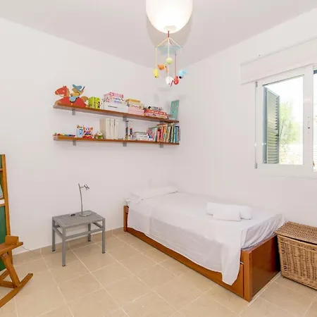 Iris Villa Biniancolla