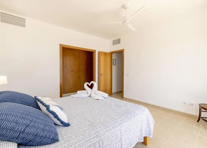 Iris Villa Biniancolla